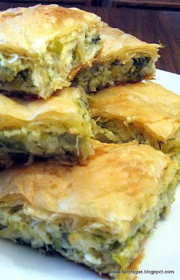 Turkish Pastry, Turkish Flat Bread, Borek Recipe, Pasta Fillo, Savoury Pies, Greek Foods, Cheese Pie, Savory Pastry, Cheese Pies