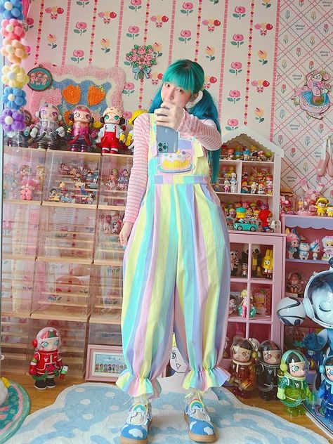 Cybr Grl, Clowncore Fashion, Clowncore Outfit, Kidcore Outfit, Kidcore Fashion, Clowncore Aesthetic, Pastel Kidcore, Outfits Pastel, Soft Kidcore