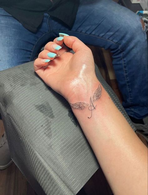 Flower Tattoo Patchwork, Angel Wing Wrist Tattoo, Finger Tattoo Minimalist, Thigh Tattoo Women, Wing Tattoos On Wrist, Tattoo Patchwork, Angel Tattoo For Women, Tattoos For Dad Memorial, Small Tattoos Ideas