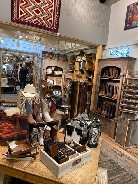 Boot Display Retail, Cowboy Boot Display Ideas, Small Western Boutique, Tack Shop Display Retail Stores, Hat Store Display Retail Design, Western Retail Display Ideas, Tack Store Display Ideas, Western Store Decor, Western Store Ideas