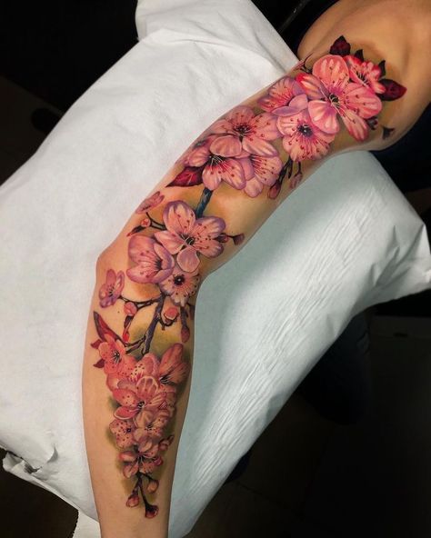 Watercolor Tattoo Sleeve, Arm Sleeve Tattoos For Women, Tattoos For Women Flowers, Beautiful Flower Tattoos, Black Girls With Tattoos, Floral Tattoo Sleeve, Tattoos For Black Skin, Leg Tattoos Women, Pretty Tattoos For Women