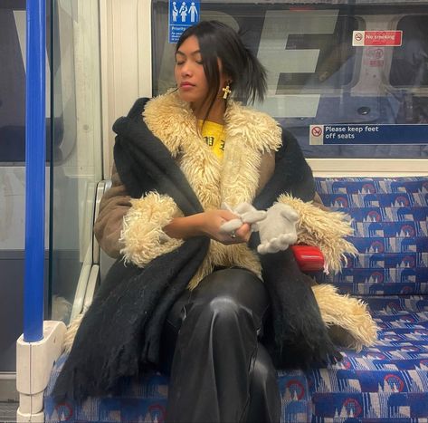 Big Fluffy Coat, Tube Outfit, Outfit Inspo Winter, Prince Clothes, Fluffy Coat, Winter Fits, Fashion Killa, Types Of Fashion Styles, Get Dressed