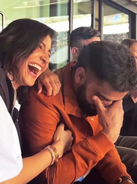 Cricket Couple Goals, Anushka And Virat, Anushka Sharma And Virat Kohli, Virat Kohli And Anushka Sharma, Virat Anushka, Anushka Sharma And Virat, Virat Kohli And Anushka, Crickets Funny, Virat And Anushka