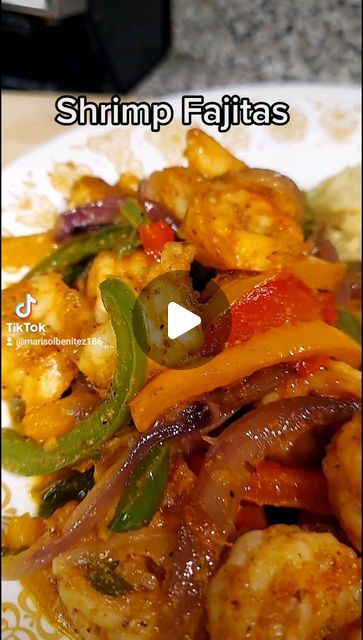 Marisol Benitez on Instagram: "Shrimp Fajitas #shrimp #fajitas #shrimpfajitas #easyrecipe" Shrimp And Chicken Fajitas, Shrimp Foil Packets Oven, Chicken And Shrimp Fajitas, Fajitas Shrimp, Shrimp Fajita Recipe, Shrimp Food, Shrimp Fajitas, Chicken And Shrimp, Foil Packets