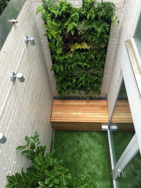 Minimalist Garden Small, Small Atrium Ideas, Small Interior Garden, Small Indoor Courtyard, Small City House, Small Indoor Garden, Vertikal Garden, Indoor Courtyard, Home Garden Ideas