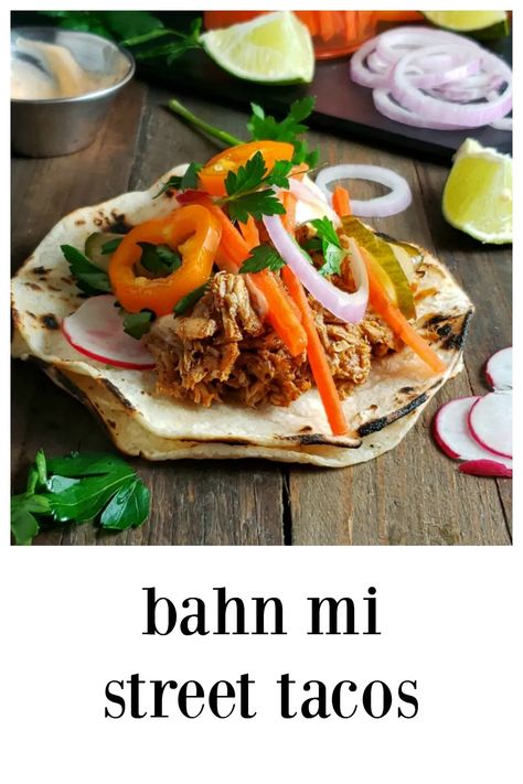 Chili Pepper Recipes, Bahn Mi, Pork Adobo, Pulled Pork Leftovers, Pulled Pork Tacos, Smoked Pulled Pork, Slow Cooker Pulled Pork, Ethnic Food, Street Tacos