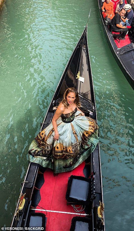 Venice Photoshoot, Ben And Jennifer, Tulle Ballgown, Beaded Hair Pins, Ball Skirt, Fashion Idol, High Fashion Looks, Looking Dapper, Crisp White Shirt