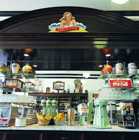 8 old-fashioned Alabama soda fountains that take us back in time - al.com Old Fashioned Soda Fountain, Retro Road Trip, Nostalgic Places, Youth Photos, Planning A Road Trip, Best Road Trips, Sandwich Shops, Mountain Style, Old Dutch