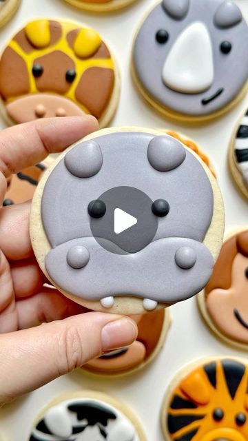 Grace Gaylord | Cookie Artist & Content Creator ~ NYC on Instagram: "🦛 This hippo took me at least 4 tries to get right. I almost gave up, but I’m so glad I didn’t! Making samples for classes is easily one of my most stressful tasks because perfecting the designs can either be right on the first try or take several scrapes and redos of a design until it’s juuust right. I’m not only looking to create a design that’s cute/effective, but I also want it to be match the aesthetic of the overall set, be spot on for the skill level covered in the class AND provide a variety of colors/techniques used in the set. This hippo is EASILY my favorite from the class!! 🦛

➡️ Comment SAFARI and I’ll send you a DM (direct message) with the class purchase link!

Want to learn how to make this cookie and mo Jungle Animal Cookies Decorated, Cute Animal Cookies, Zoo Animal Cookies Decorated, Jungle Theme Cookies, Animal Cookies Decorated, Sugar Cookies Decorated Ideas, Zoo Animal Cookies, Hippo Cookies, Safari Baby Cookies