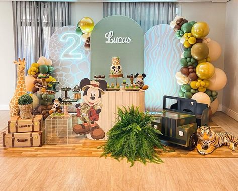 Mickey Mouse Birthday Theme, Safari Birthday Party Decorations, Miki Mouse, Safari Party Decorations, Safari Invitations, 2nd Birthday Party For Boys, Minnie Mouse Invitations, Mickey Birthday Party, Mickey Safari