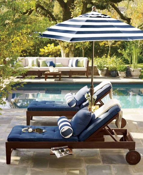 Luxury Pool Chairs for a Summer Lounge Oasis Pool Chaise Lounge, Moderne Pools, Poolside Furniture, Poolside Decor, Pool Chaise, Blue Patio, Pool Chairs, Chair Designs, Pool Lounge