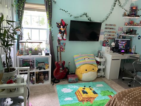 Nerd Room Aesthetic, Sonic Room, Pinterest Bedroom, Nerd Room, Room Redesign, Bedroom Desk, Home Decor Crate, Girly Room, Room Stuff