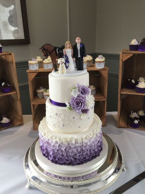 Wedding Cake Purple Ombre, Wedding Cake Purple Flowers, Wedding Cakes Lilac, Lilac Wedding Themes, Lavender Wedding Cake, 3 Tier Wedding Cake, 4 Tier Wedding Cake, Purple Cakes Birthday, Samantha Wedding