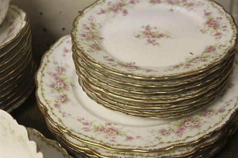 Limoges China Patterns Limoges China Patterns Vintage, Haviland China Limoges Patterns, China Patterns Vintage, Antique Identification, Antique China Dishes, Antique Dishes Collectible, Vintage China Patterns, Vintage Dishes Antiques, Antiques Value