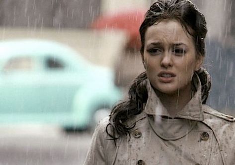 blair waldorf crying Blair Waldorf Crying, Chuck And Blair, Holly Golightly, Leighton Meester, Stormy Weather, Blair Waldorf, Photo Projects, Gilmore Girls, Gossip Girl