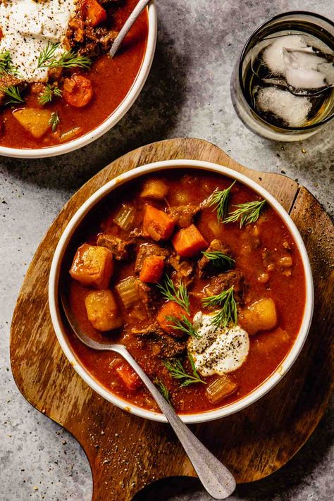 Austrian Goulash, Recipe For Goulash, Easy Beef Dinner, Salmon With Dill, Goulash Soup, Lemon Butter Salmon, Soup Instant Pot, Goulash Recipe, Potato Dinner