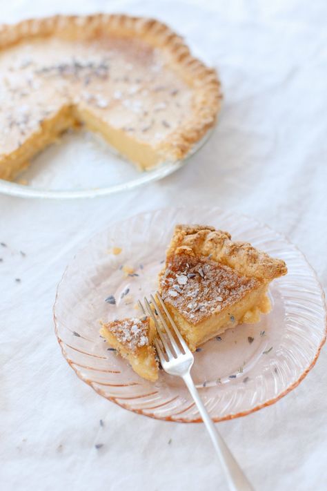 Lavender Pie, Lavender Dessert, Honey And Lavender, Lavender Honey Ice Cream, Butter Crust, Honey Lavender, Honey Pie, Culinary Lavender, Summer Veggies