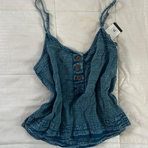 Brand New Summer Tank Top. Coconut Buttons Summer Outfits Tank Tops, Goodwill Bins, Summer Tank Top Outfits, Swag Fits, Thrift Board, Pirate Outfit, Summer Tank Top, Tank Top Outfits, B Fashion