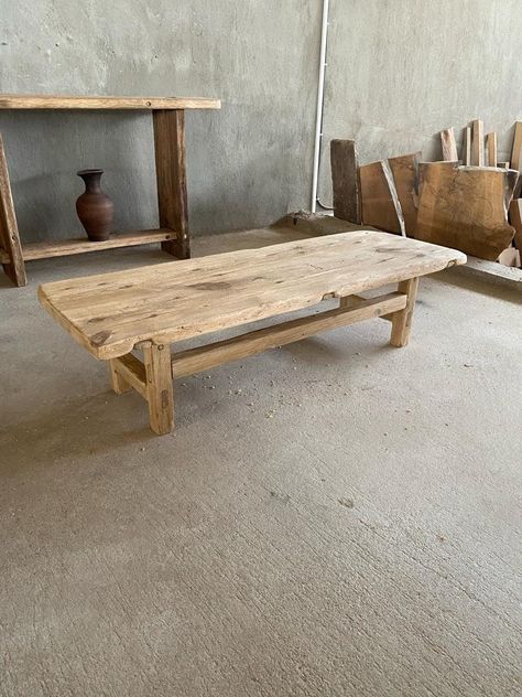 Rustic Low Coffee Table Reclaimed Wood Handmade Living Room Coffee Table - Etsy Old Wood Furniture Ideas, Rustic Wood Furniture Living Room, Large Low Coffee Table, Vintage Wood Coffee Table, Diy Wood Coffee Table, Raw Wood Table, Diy Rustic Coffee Table, Simple Wooden Table, Coffee Table Makeover Diy