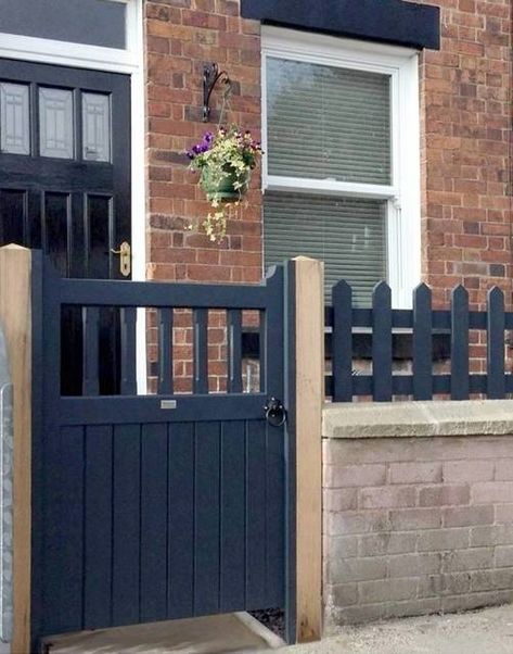 Cheshire Wooden Garden Gate Small Wooden Gates Ideas, Small Front Gate Ideas, Front Garden Gate Ideas, Front Garden Gate, Small Garden Gates Wooden, Wooden Garden Gates Ideas, Modern Garden Gates, Small Gate Design, Garden Gates Wooden