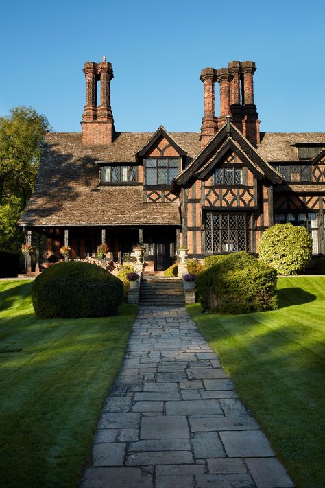 Tour This Revitalized English Country House | Architectural Digest Red Brick Tudor, Brick Tudor House, Country Architecture, Brick Tudor, English Country Home, English Houses, English Architecture, Glam Pad, Timeless Architecture