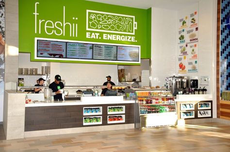 There's a new breed of fast casual restaurants—meet the places making healthy meals that will help you lose weight fast. Healthy Restaurant Design, Fast Food Nutrition, Healthy Fast Food Restaurants, Healthy Food Restaurant, Healthy Fast Food, Juice Bar Design, Healthy Restaurant Food, Casual Restaurant, Fast Food Places