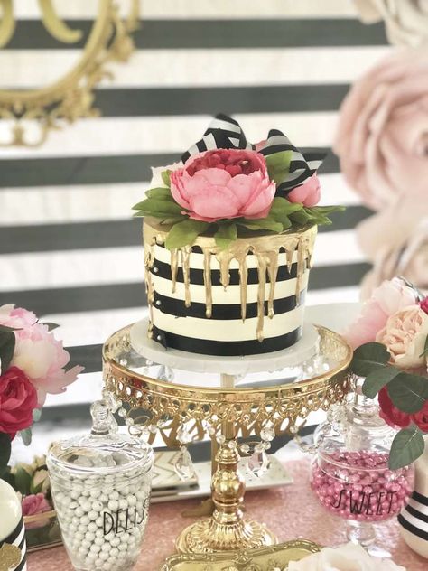 Kate Spade Inspired Cake, Kate Spade Birthday Party, 30th Birthday Party For Her, Kate Spade Cake, Christmas Brunch Party, Kate Spade Inspired Party, End Of School Party Ideas, End Of School Party, School Party Ideas