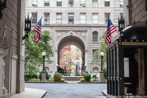 Top 10 Secrets of NYC's Upper West Side - Untapped New York Vanderbilt Houses, Cast Iron Architecture, Nyc Buildings, New York City Buildings, Museums In Nyc, Riverside Park, Restaurant New York, Upper West Side, Nyc Apartment