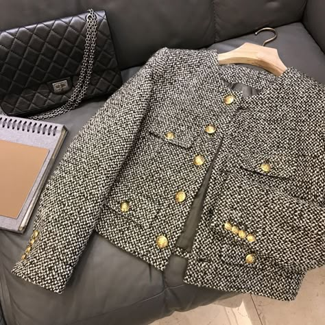 Black Tweed Jacket, Wind Coat, Retro City, Tweed Shorts, Back To College, Winter Jackets Women, Looks Chic, Coat Women, Fashion Korean