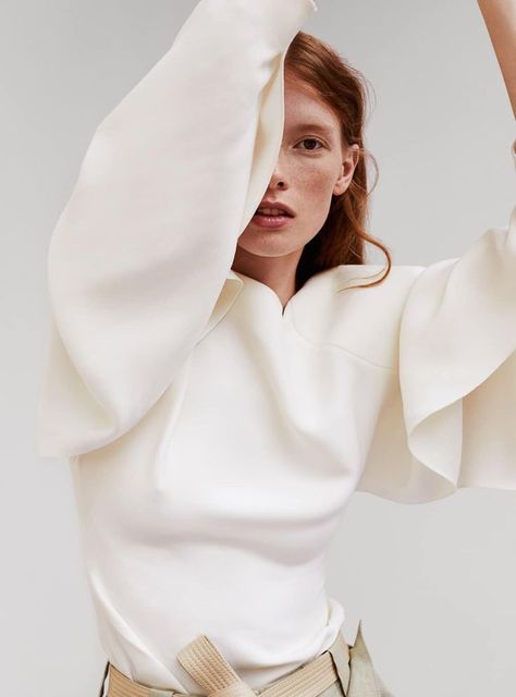 Johan Sandberg for ELLE Sweden with Julia Hafstrom | Fashion Editorials Julia Hafstrom, Minimalist Moda, Studio Photography Fashion, Mode Editorials, Alfred Stieglitz, Looks Street Style, Shooting Photo, Fashion Photography Editorial, Beauty Editorial