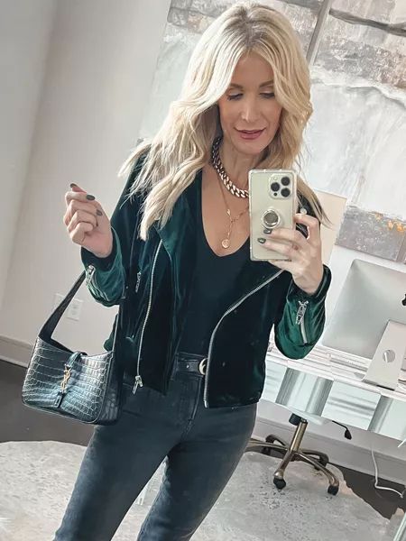 Green Velvet Jacket Outfit, Green Moto Jacket Outfit, Black Skyscraper, Velvet Jacket Outfit, Fall Jackets Outfit, Green Moto Jacket, Moto Jacket Outfit, Green Velvet Blazer, Green Velvet Jacket