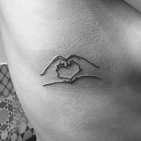 Cute Matching Sister Tattoos, Sister Tattoos Meaningful, Obx Tattoos, Shared Tattoos, Tattoos For Women Design, Sisters Tattoos, Sister Tats, Cute Sister Tattoos, Classy Tattoos For Women