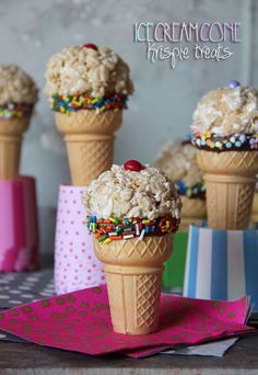 Ice Cream Cone Krispie Treats. These are totally simple and great for a party or BBQ! Bakesale Ideas, Cookies And Cups, Popcorn Treats, Krispie Treats Recipe, Krispy Treats, Krispies Treats, Cereal Treats, Rice Krispy, Rice Crispy Treats