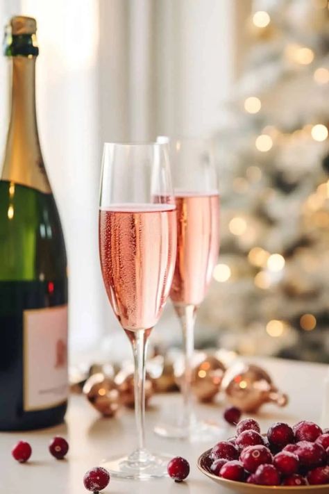 Cranberry Mimosa: The Ultimate Holiday Drink - BeCentsational Nutcracker Brunch, Hot Christmas Drinks, Non Alcoholic Mimosa, Cranberry Mimosas, Easy Winter Cocktails, Sparkling Wine Drinks, Cotton Candy Cocktail, Cranberry Mimosa, Christmas Cocktails Easy