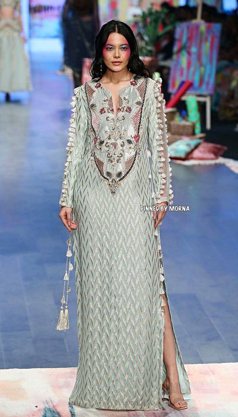 Payal Singhal - India 🇮🇳 Payal Singhal Lehenga, Payal Khandelwal Collection, Haldi Outfit, Payal Singhal, Fancy Kurti, Designer Party Wear Dresses, Fashion Weeks, Party Wear Dresses, Bridal Lehenga