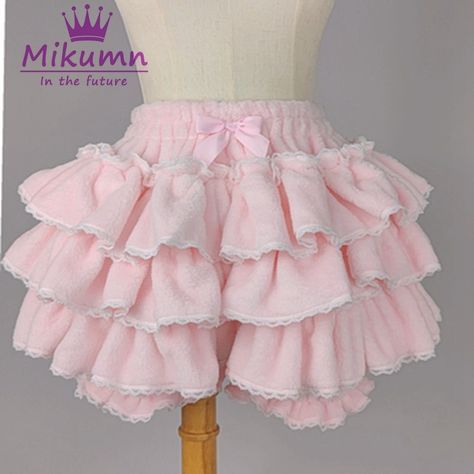 Pumpkin Pants, Japanese Kawaii Fashion, Pink Bloomers, Mode Kawaii, Fluffy Skirt, Ruffle Bloomers, Bloomers Shorts, Kawaii Fashion Outfits, Pink Outfits