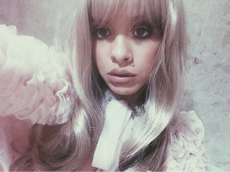 Rare Photos, Blonde Melanie Martinez, Melanie Martinez Hairstyles, Melanie Martinez Drawings, 9 Lives, Rare Pictures, Blonde Wig, Melanie Martinez, American Singers