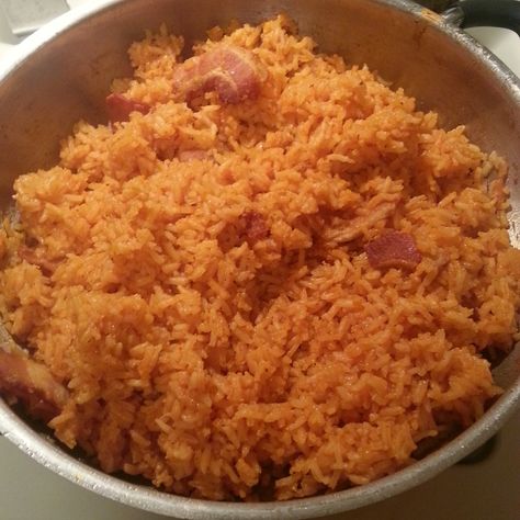 Spanish-Rice-with-bacon Spanish Rice Recipe With Bacon, Spanish Rice With Bacon, Spanish Rice Recipe With Ground Beef, Spanish Rice Recipes, Instant Rice Recipes, White Queso Recipe, Bacon Rice, White Queso, Recipe With Bacon