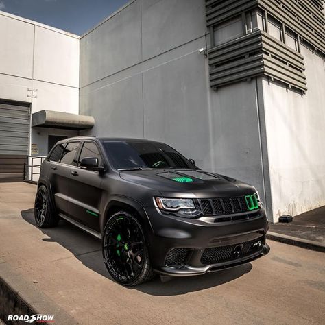 Jeep Trackhawk, Srt8 Jeep, Srt Jeep, Jeep Srt8, Green Jeep, Jeep Grand Cherokee Srt, Cars Jeep, Luxury Garage, Black Jeep