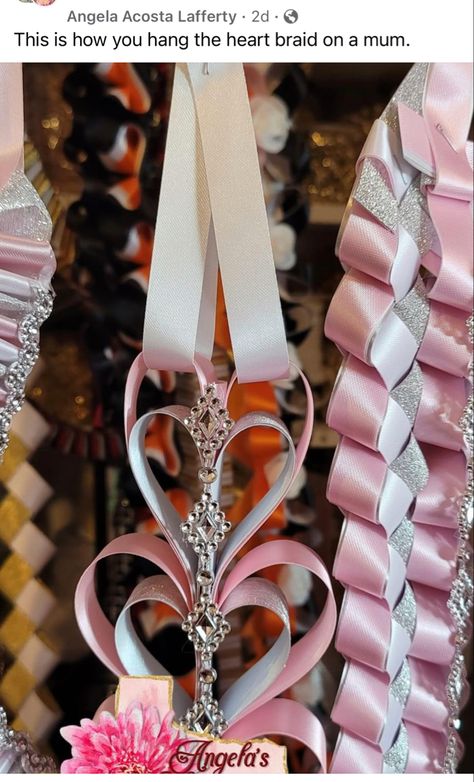 Braided Ribbon For Mums, Mum Heart Chain, Homecoming Mums Dance Team, Homecoming Mum Heart Chain, Heart Chain Mum, Spider Man Mums Homecoming, Mum Head Ideas, Heart Mum Backer, Homecoming Mum Bows