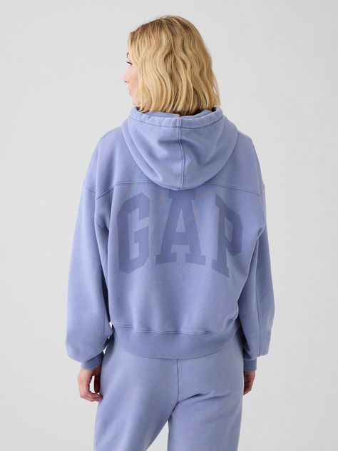 Arch Logo Cropped Hoodie | Gap Comfort Hoodie Brand, Bright Hoodie Outfit, Sweat Sets Aesthetic, Cute Graphic Hoodies, Where To Get Cute Hoodies, Sweat Sets Women, Cute Cozy Outfits For School, Christmas 2024 Wishlist, Dark Blue Hoodie Outfit