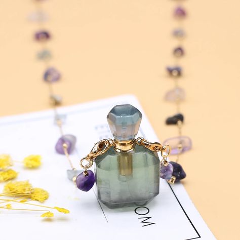 Perfume Necklace, Diffuser Bottle, Bottle Pendant, Bottle Charms, Bottle Necklace, Essential Oil Bottles, Necklace Pendants, Square Pendant, Copper Material