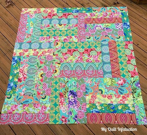 My Quilt Infatuation: Amy Butler Quilt and NTT Amy Butler Quilt, Mccalls Quilting, Amy Butler Fabric, Baby Clothes Quilt, Charm Pack Quilts, Kaffe Fassett Quilts, Quick Quilt, Ideas Clothes, Fat Quarter Quilt