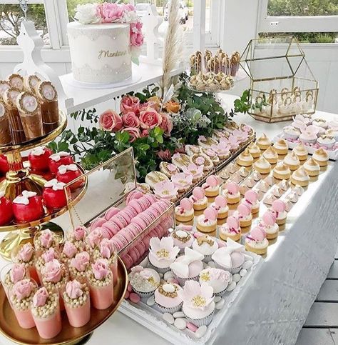 Pink Candy Bar, Rose Cake Pops, Sweets Table Wedding, Sweet Table Wedding, Dessert Table Birthday, Big Company, Buffet Set, Shower Desserts, Wedding Sweets