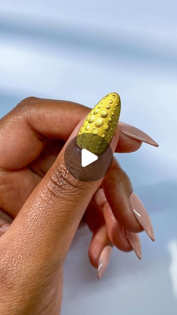 Mutsa E M on Instagram: "💛💛💛
Learn my top tips for mixing custom cat eye gels and get access to over 15 tutorials in my Online Cat Eye Workshop - DM to join ❇️

Using (includes gifting/pr):
Gold Cat Eye - pigment linked in ‘Links’ highlight
Matte Topcoat - DND
Gloss Topcoat - American Creator 
_
_

#nailart #nailsoftheday #nailstagram #explorepage#nailinspo #almondnails #nails  #nailitdaily#nails#naildesigns #nailartreel  #cateye #cateyenails#magneticnails #cutenails #summernails
#fireart #flamenails #🔥 #💅" Cateye Nailart, Cateyes Nails, Cateye Nails, Eye Pigments, Cat Eye Gel, Cat Eye Nails, Fire Art, Custom Cat, Top Tips