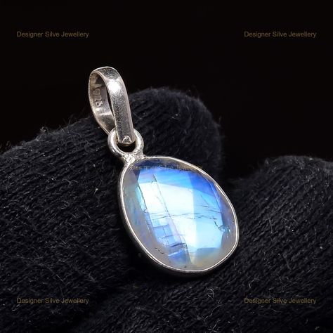 Rainbow Moonstone Jewelry, Rainbow Moonstone Pendant, Moonstone Stone, Blue Moonstone, Boho Pendant, Natural Rainbow, Moonstone Jewelry, Moonstone Pendant, June Birth Stone