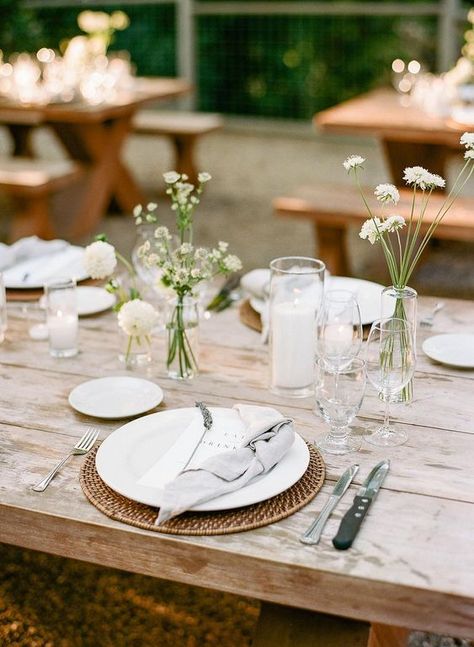 The Ultimate Guide to Planning the Perfect DIY Wedding Minimalistic Wedding Reception Tables, Flowers For Farm Table Wedding, Simple White Table Setting Wedding, Romantic Simple Wedding Decor, Minimal Decor Wedding Table, Spring Minimalist Wedding, Wedding Tables Minimalist, Simplistic Table Decor Wedding, Summer Wedding Minimalist