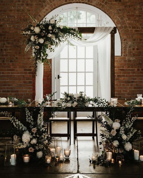 Wedding Decor Brick Wall, White Brick Wedding Backdrop, Brick Wall Wedding Backdrop, Brick Wedding Venue Decor, Brick Wall Wedding, Brick Wedding Venue, Copper Wedding Theme, Brick Wedding, Farm Table Decor