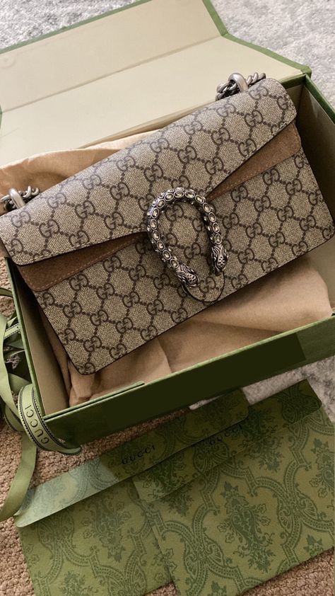 Gucci Dionysus Aesthetic, Luxury Bags Gucci, Designer Bags Gucci, Gucci Bag Women, Gucci Bags Aesthetic, Gucci Dionysus Outfit, Gucci Bag Aesthetic, Gucci Dyonisus, Gucci Dyonisus Bag