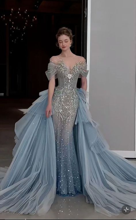 Hollywood Inspired Prom Dress, Ocean Blue Dress, Flower Gown, Royal Clothes, Wedding Dresses Ideas, Dress Photography, Exquisite Gowns, Hollywood Style, Fancy Dresses Long